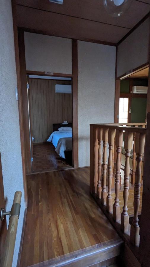 Hotel Kix House Waraku III 和楽三号館 Izumisano Exterior foto